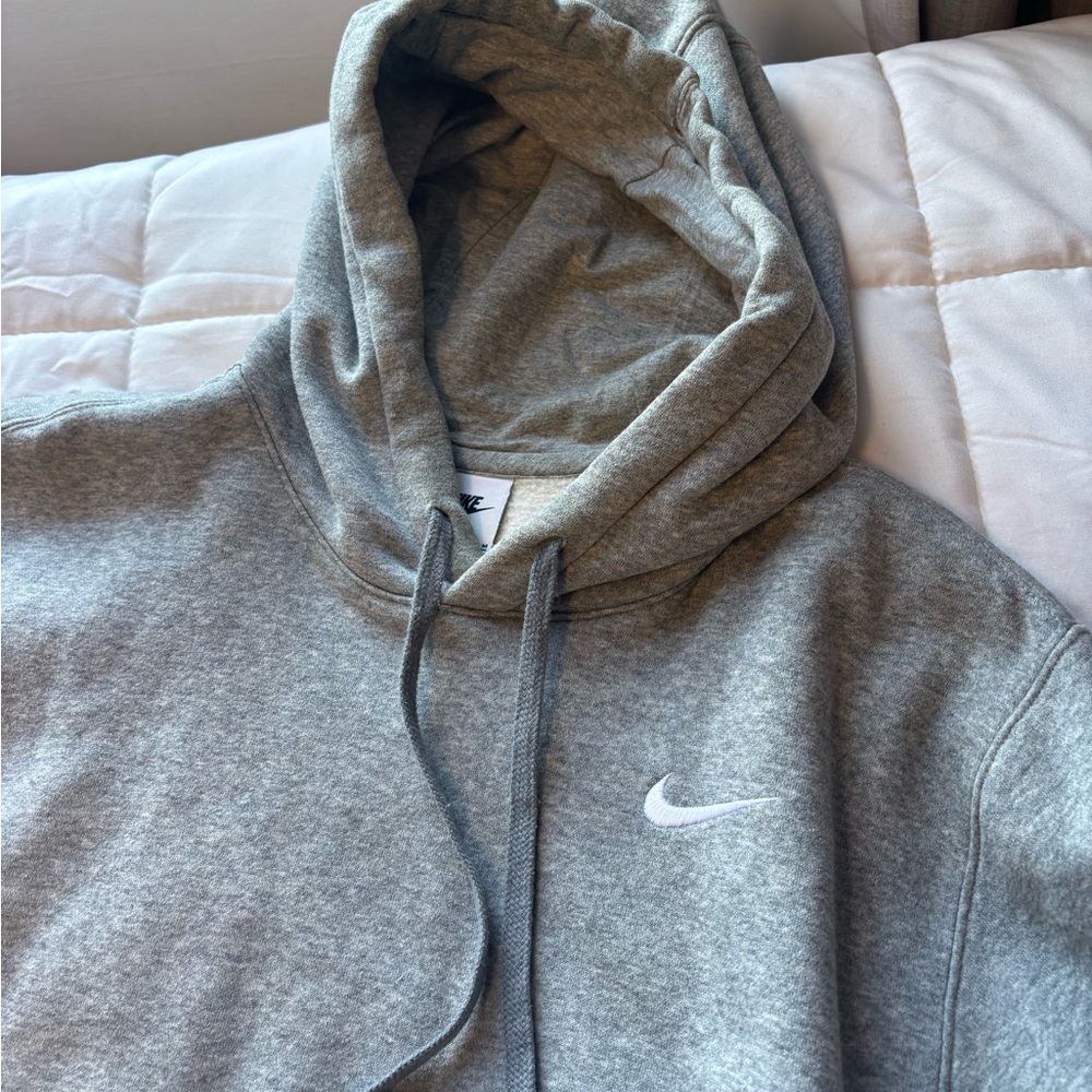 Nike Heather Gray Sweatshirt